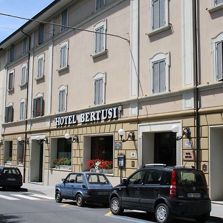 Hotel Bertusi Порета Терме Екстериор снимка