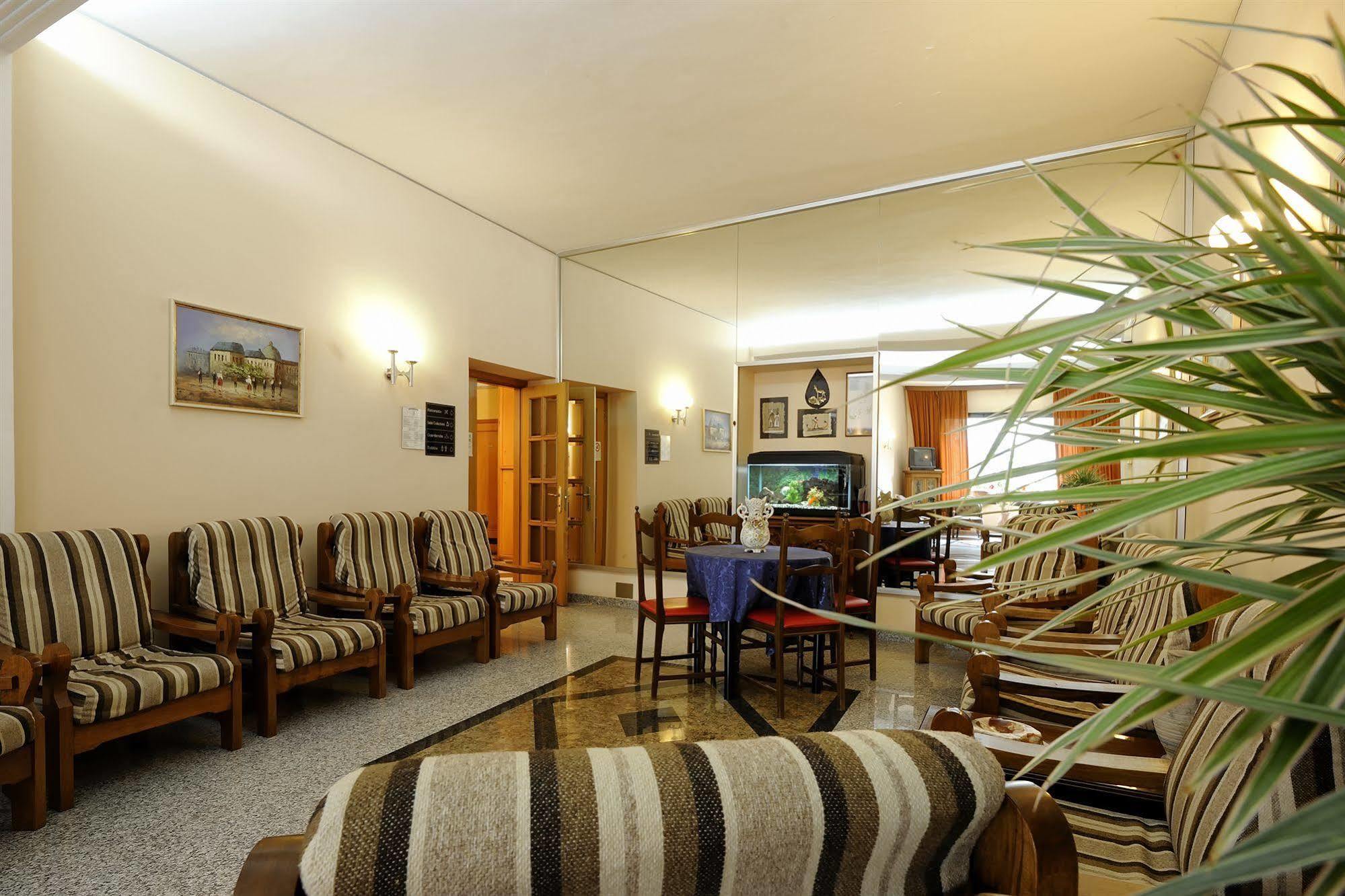Hotel Bertusi Порета Терме Екстериор снимка