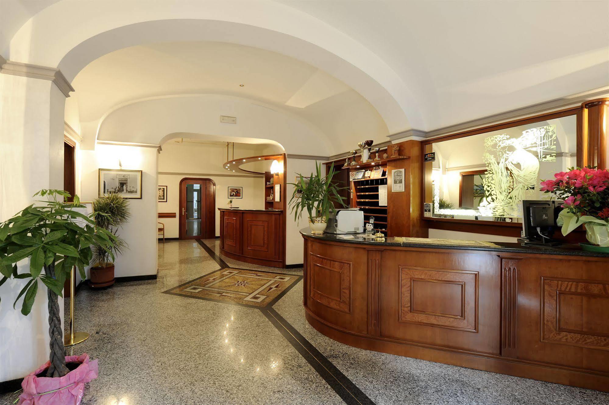 Hotel Bertusi Порета Терме Екстериор снимка
