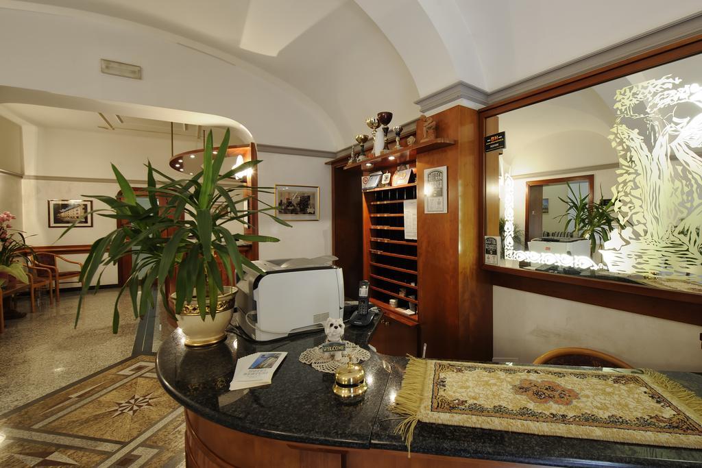 Hotel Bertusi Порета Терме Екстериор снимка